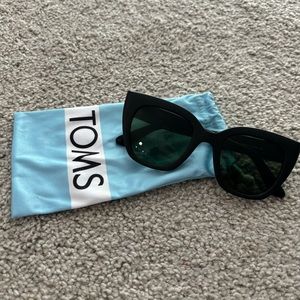 Toms Sydney Black Traveler Sunglasses